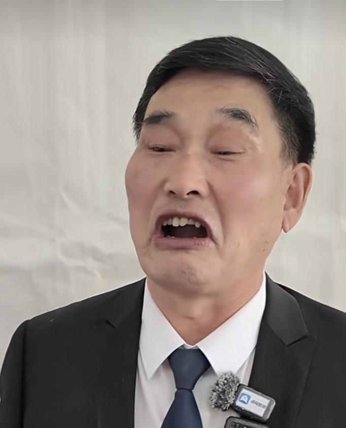 网上都在议论朱之文的嘴，我看不出来有什么特别！