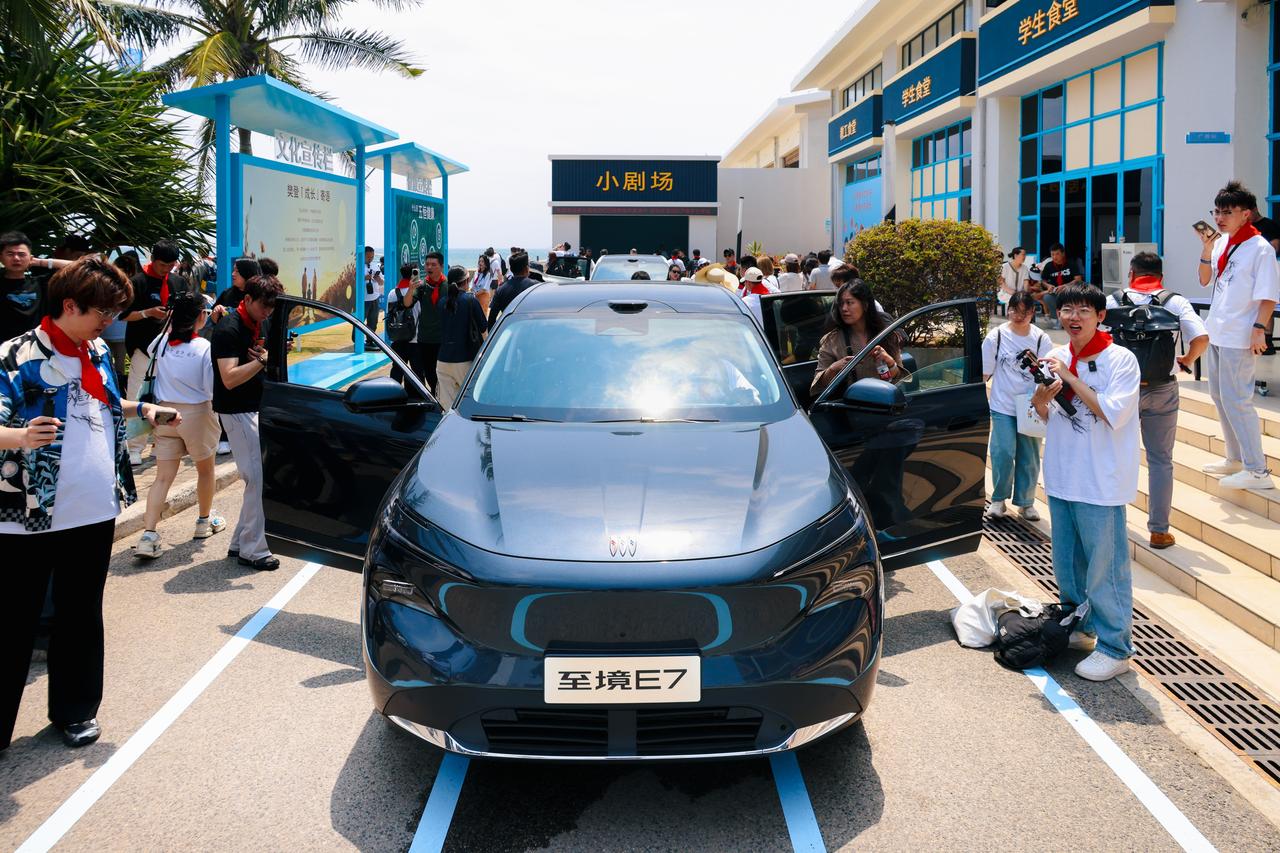 16万-21万，能买到“孩子的满分座舱”？别克至境E7做到了

很多父母选车时都