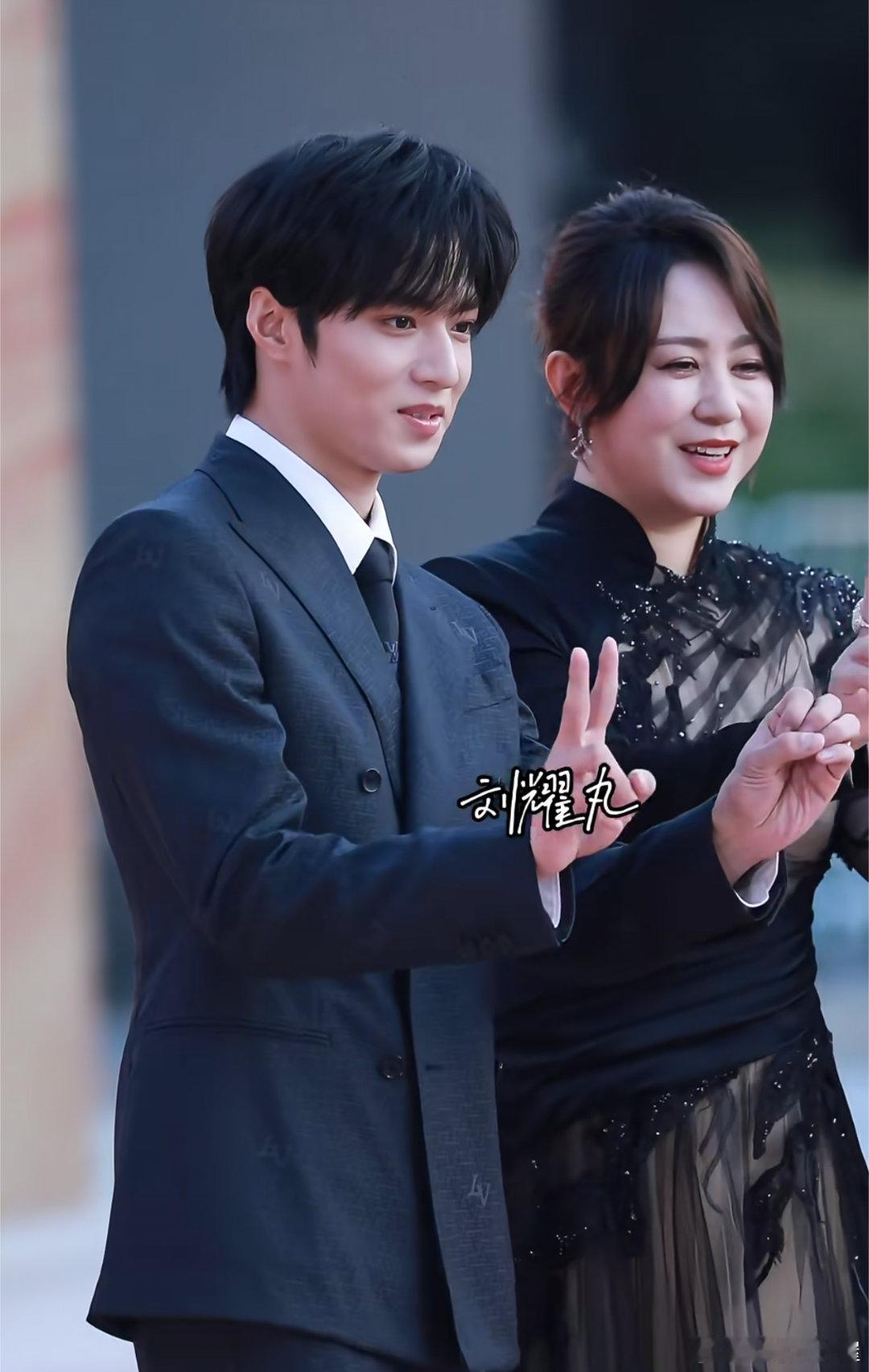 刘耀文宇闪下一季想邀请马丽第一期就给马丽打过电话，现在更是毫不犹豫选择马丽！咱就