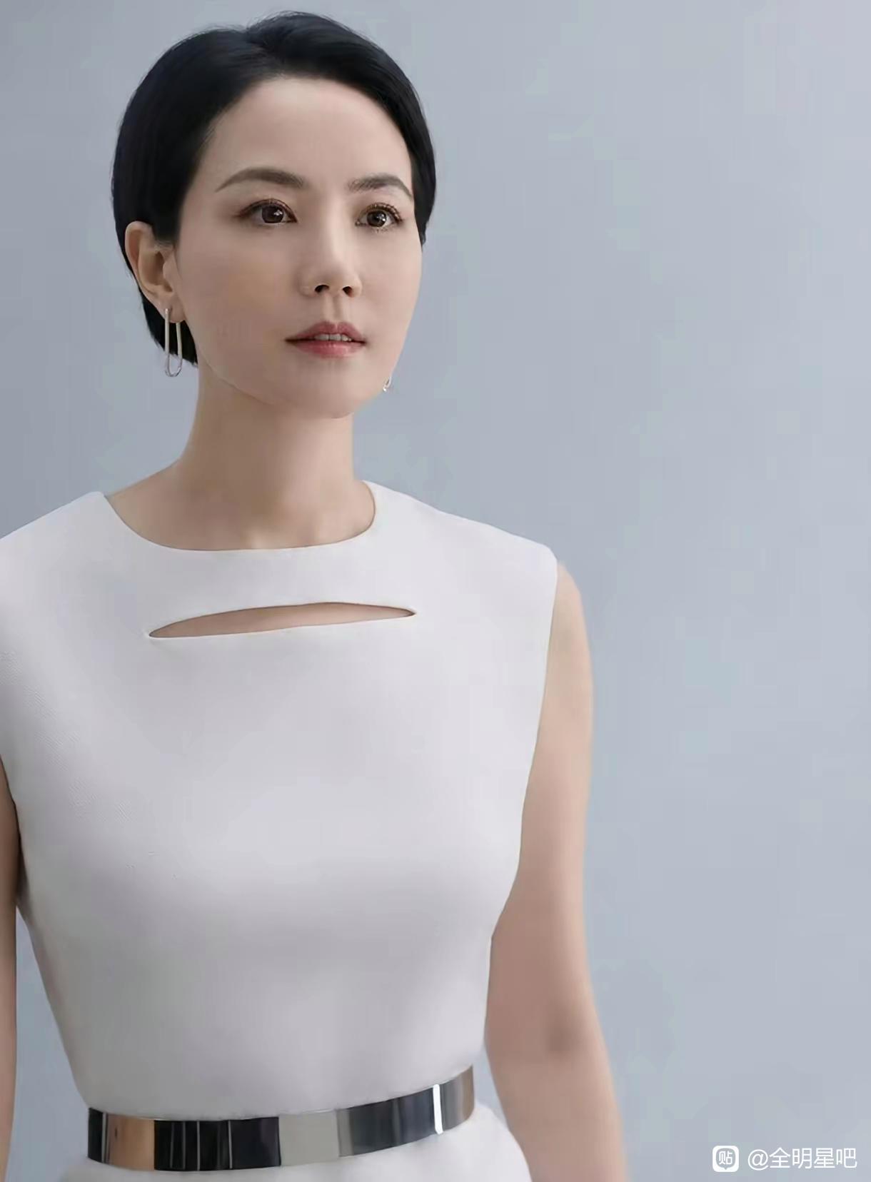 难怪王菲现在不混娱乐圈了查了才知道，原来现在的她除了唱歌之外，还在忙着过好自己生