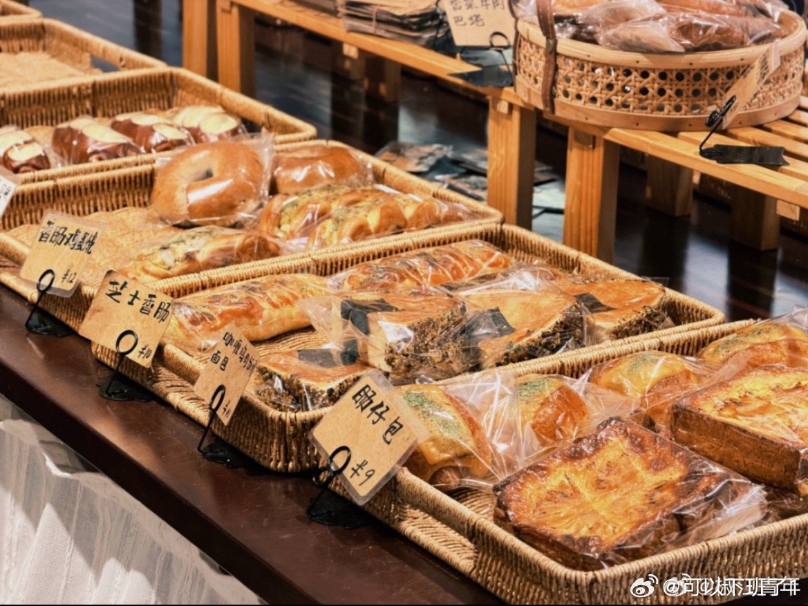 台州95后青年为爱返乡烤出乡村创业新模样 就想先把这家小店经营好，用真材实料做出