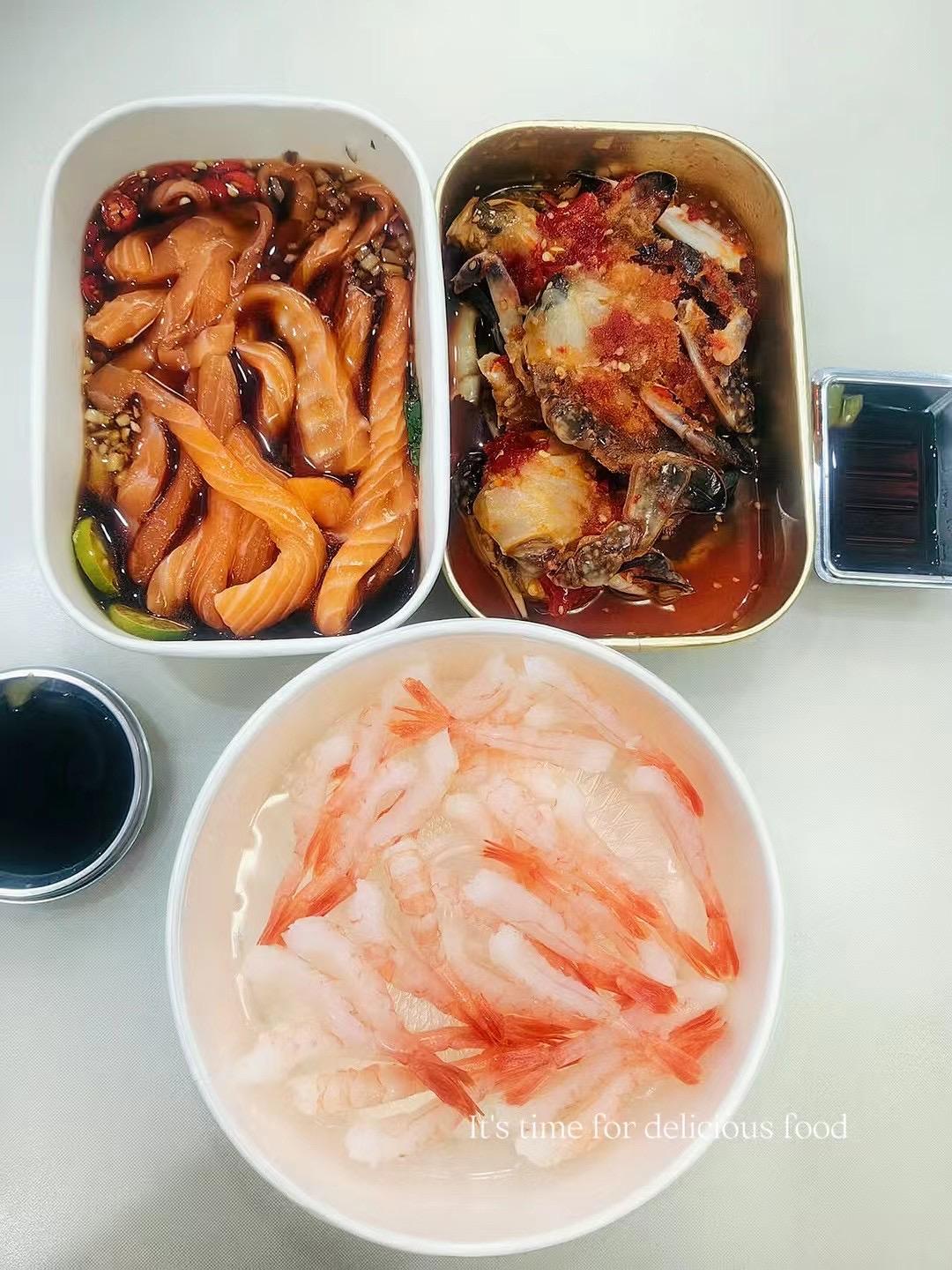 用一句话分享下你对生活的理解?能力够不上野心的时候，会焦虑；降低物欲，容易满足自