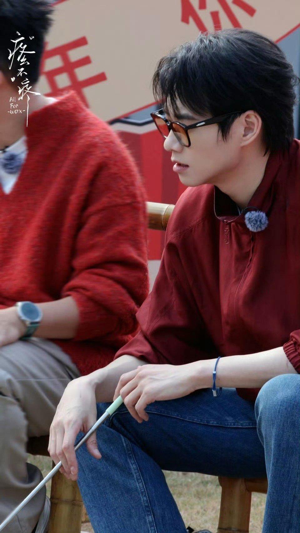 魏大勋你睁开眼我不信你两眼空空魏大勋怎么去了哪里都是团宠啊，路透里被徐志胜和周奇