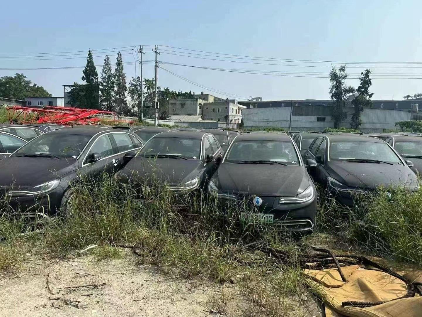 成都一个朋友说 有800台腾势450全新库存车现车，都是几十公里，19年落牌，非