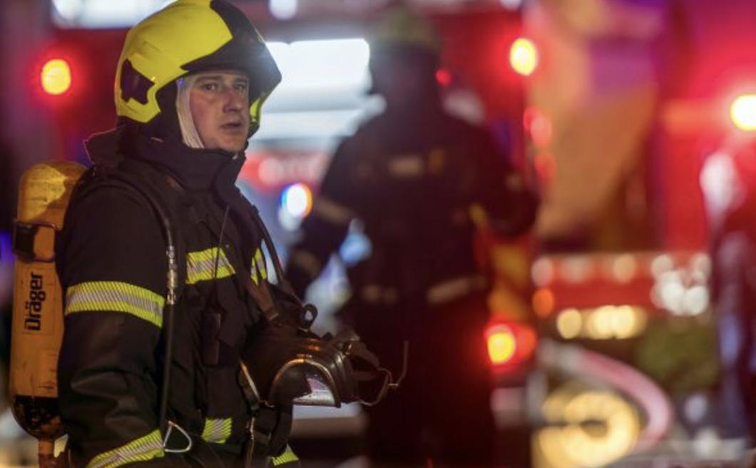 【俄军发射了“匕首”，赫梅利尼茨基地区听到了剧烈爆炸声】

根据乌克兰RBC频道