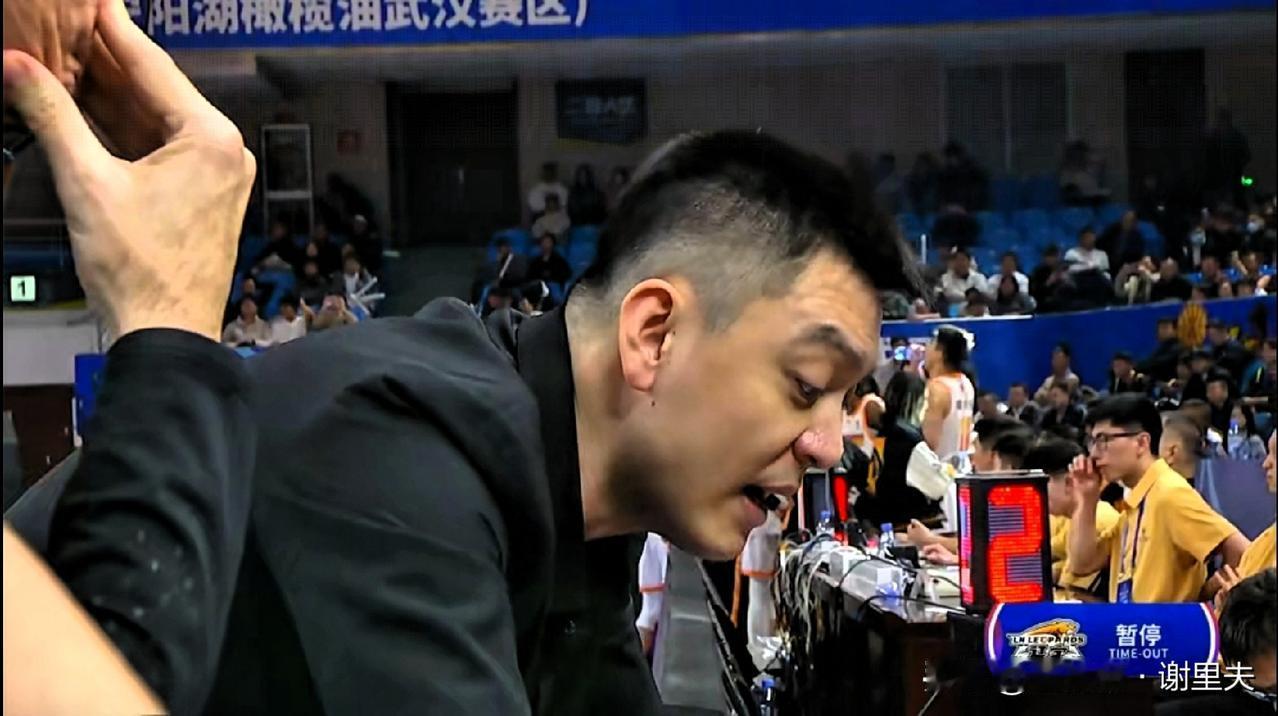 辽宁男篮太轻敌了吧！cba杯赛竟然被江苏队爆冷输球，比赛转折来自末节，当辽宁队领