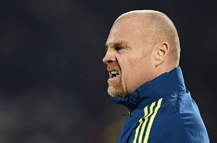 #诺丁汉森林官宣主帅下课#诺丁汉森林官方宣布，主帅肖恩·戴奇下课。今日森林0-0