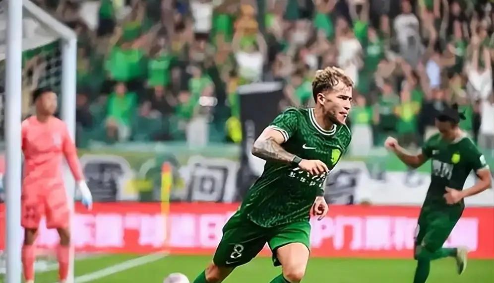 上海海港主场1-2惨败河南，26秒就被闪电破门，卫冕冠军直接崩盘，连战不胜直接拉