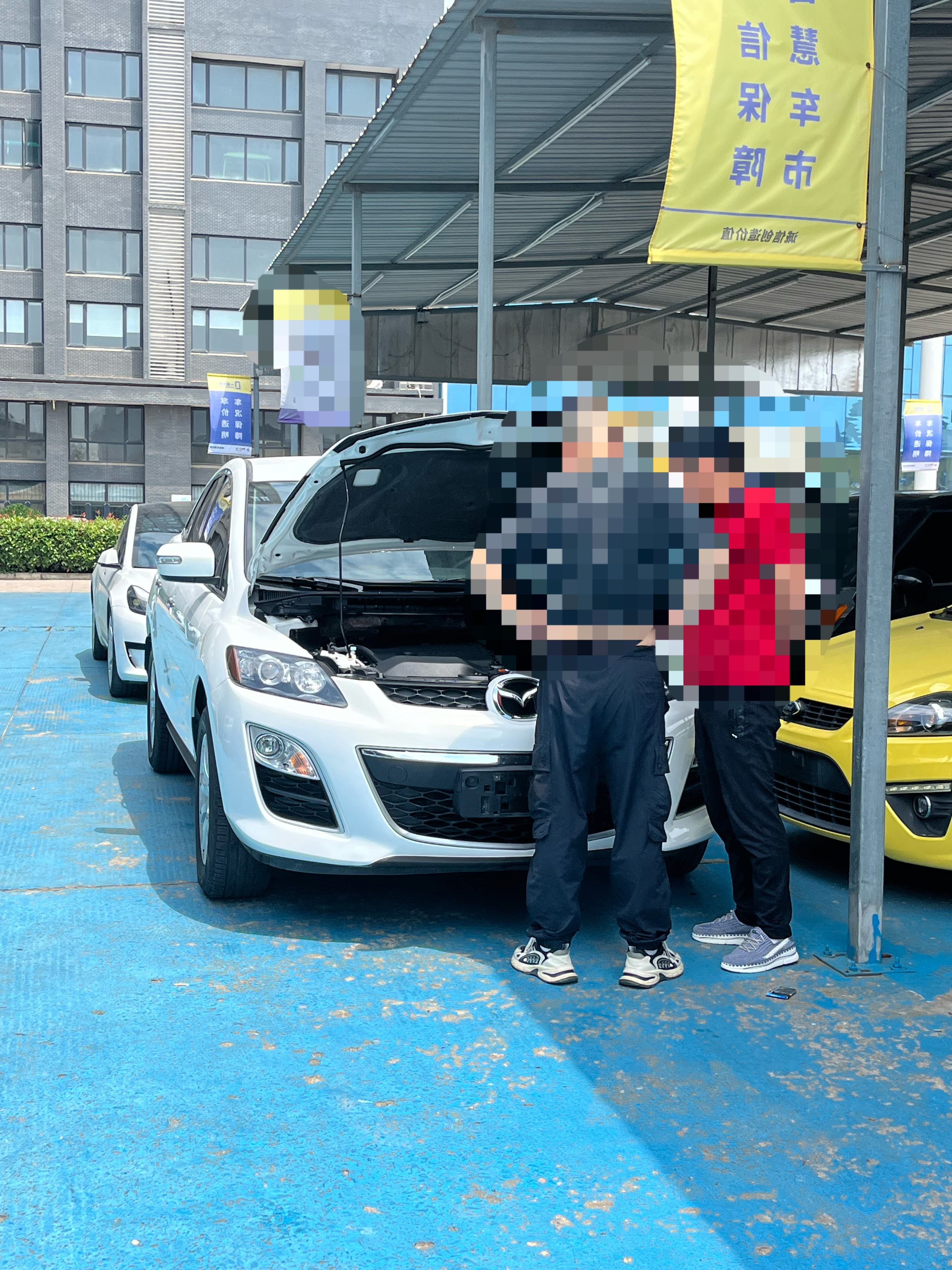 客户从云南过来把马自达CX-7提回去了，一路开回云南，真的干劲十足。  ​​​