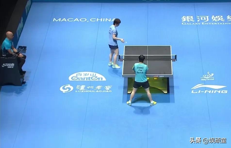 蒯蔓与孙颖莎的这场比赛，真的是很耗费体力！
目前已经打了四局，二平，意味着最少要