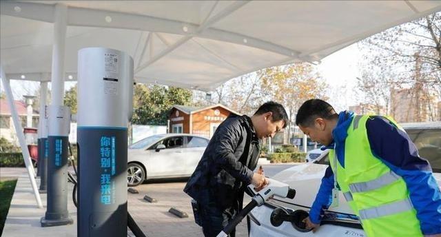 难怪中国要全力发展电车，美媒曾公布了一组令人吃惊的数据，原来美国人说得都是真的！