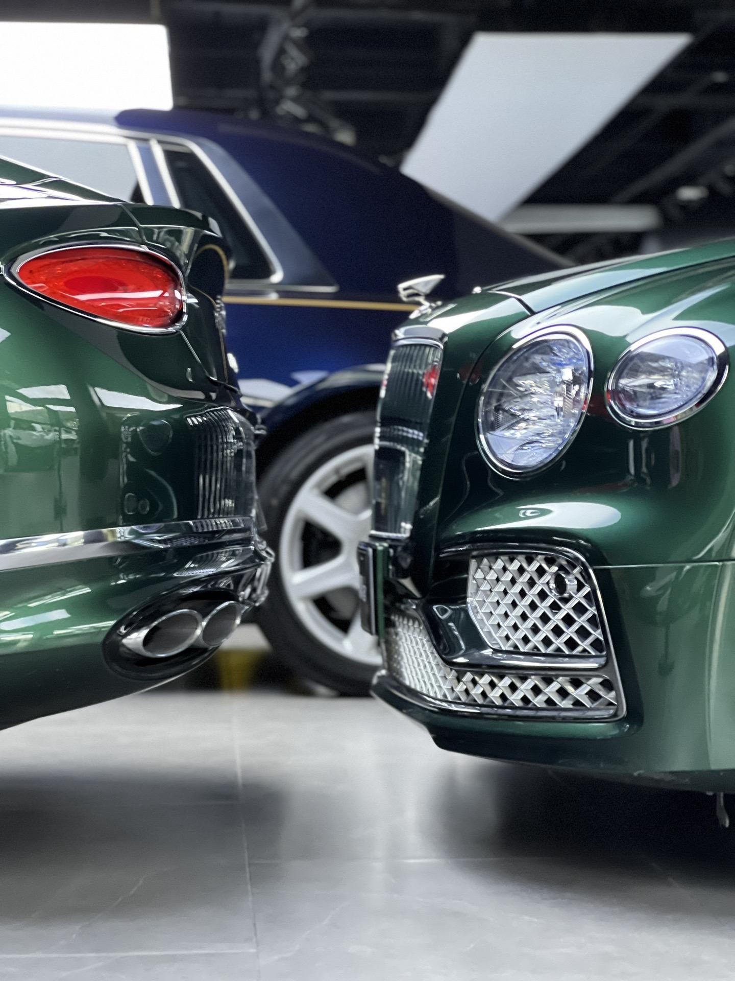 是西装暴徒也是优雅绅士。苍翠绿宾利欧陆｜飞驰 展厅现车 均为高配 穆勒...