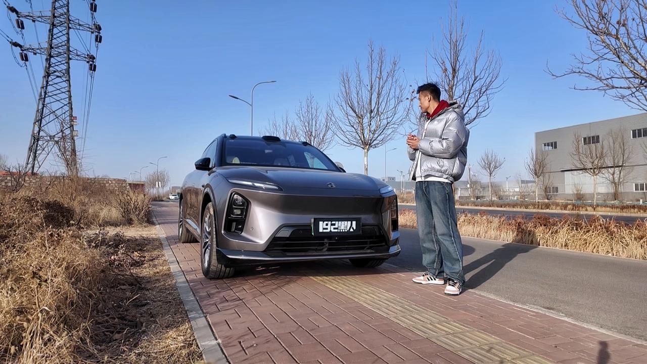 蔚来换电站每天换电多少次?其实还是很方便的，全程换电四分多钟，换电站也不少了