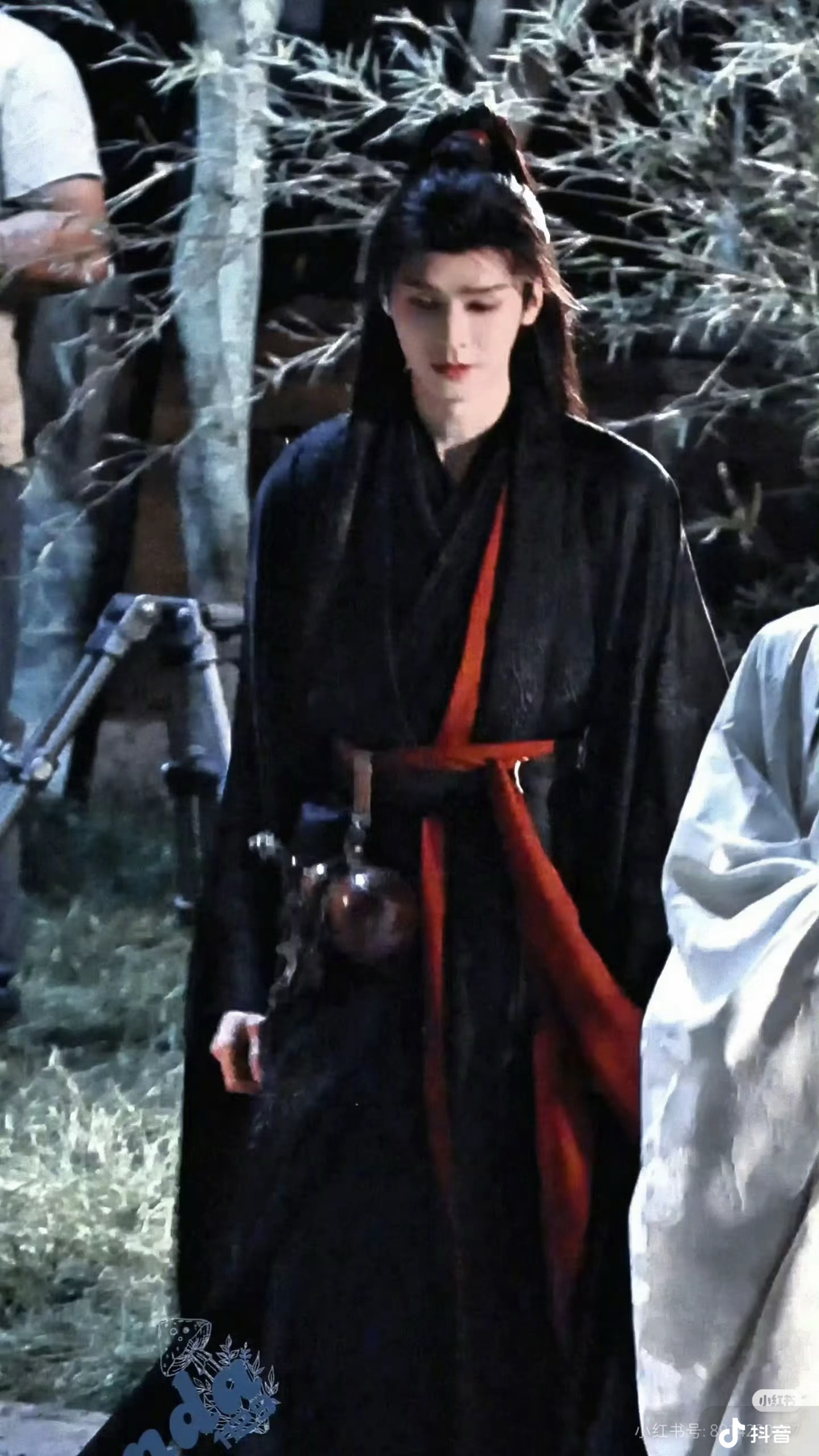 龚俊 gj龚俊陆小凤 gj龚俊凤舞九天少年纵横嫌天窄，打一壶酒度春秋。友遍天下同