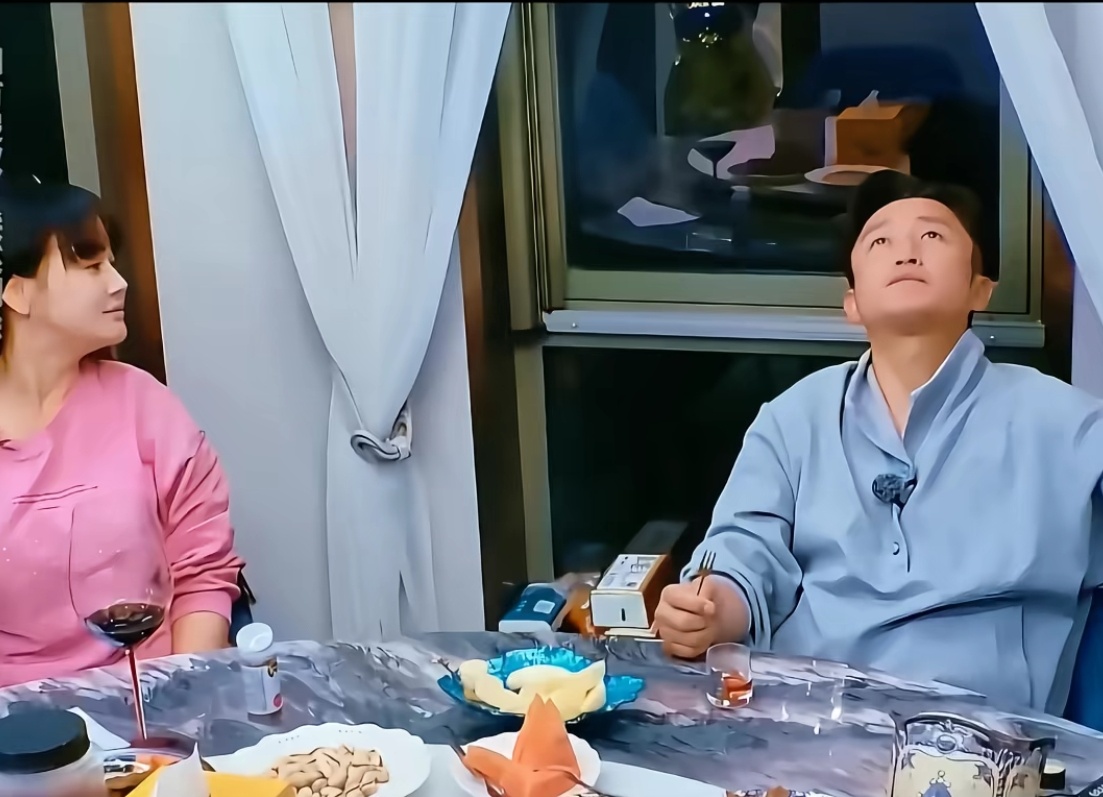 邹市明冉莹颖已还清3家银行欠款邹市明的最大缺点，是运动员木讷脑袋，不懂作秀，比如