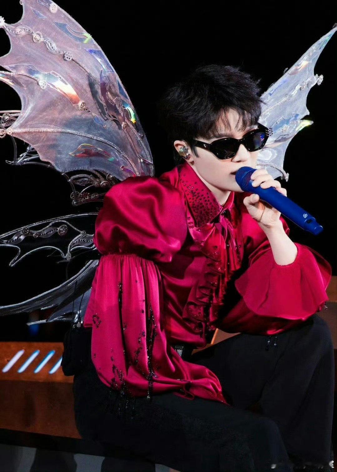 江苏卫视跨年第三波阵容官宣 周深又来给江苏卫视跨年上强度了 周深加盟更好2026