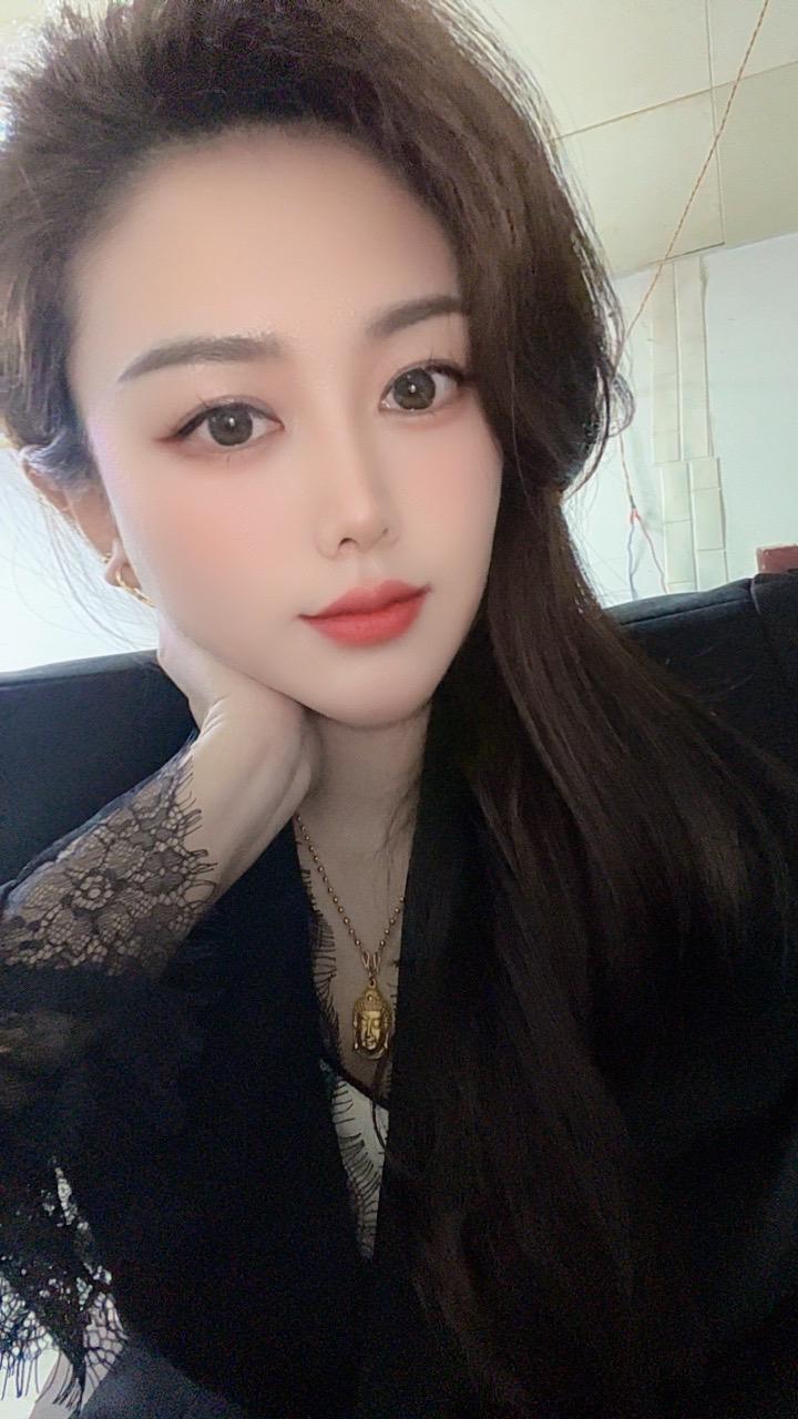 我是离过婚的，以后的另一半必须也是离过婚的，没结婚的不考虑，不是我配不...