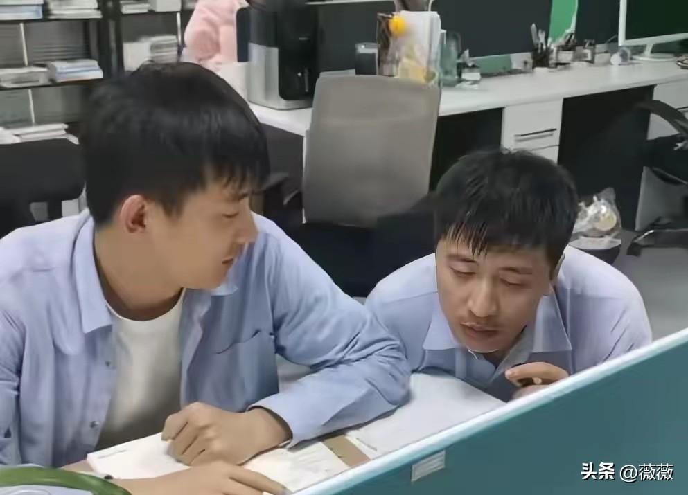 3月30日凌晨，武亮发长文，承诺张雪峰的社交账号不删不改，资产由信托公司管理，确