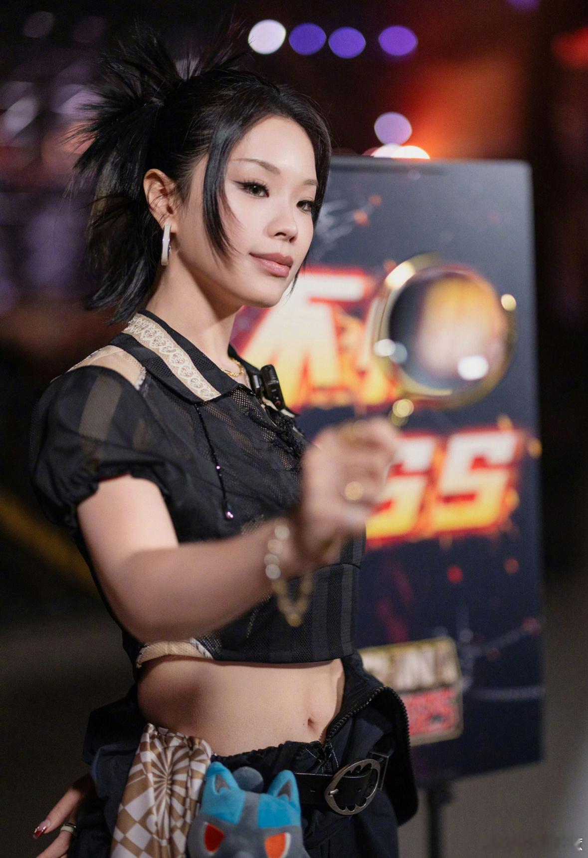 万妮达被TizzyT安排地妥妥的这才是我想看的新说唱洗牌新说唱2025 万妮达人