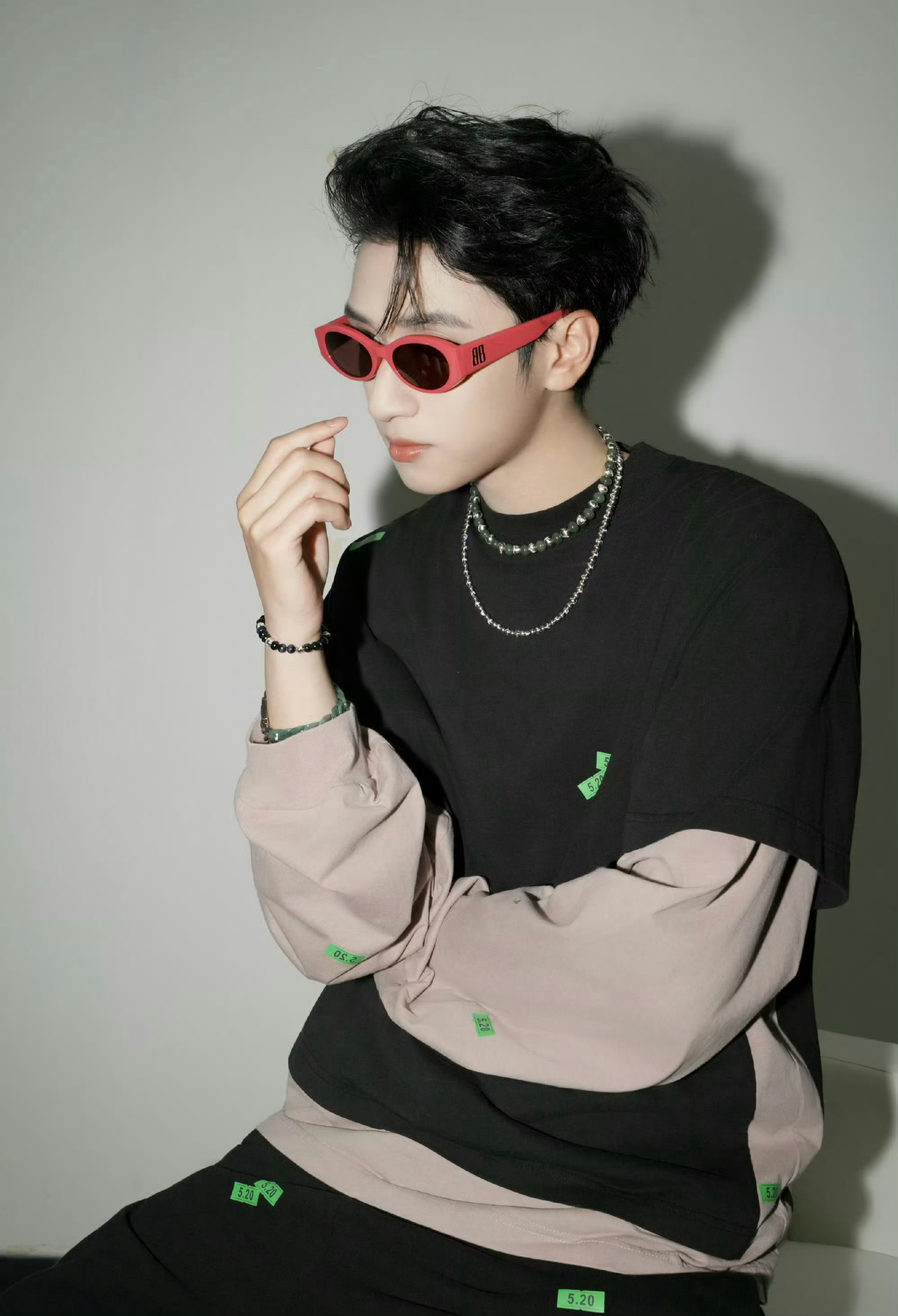 严浩翔 × in BALENCIAGA 2026夏季520系列HYBRID DO