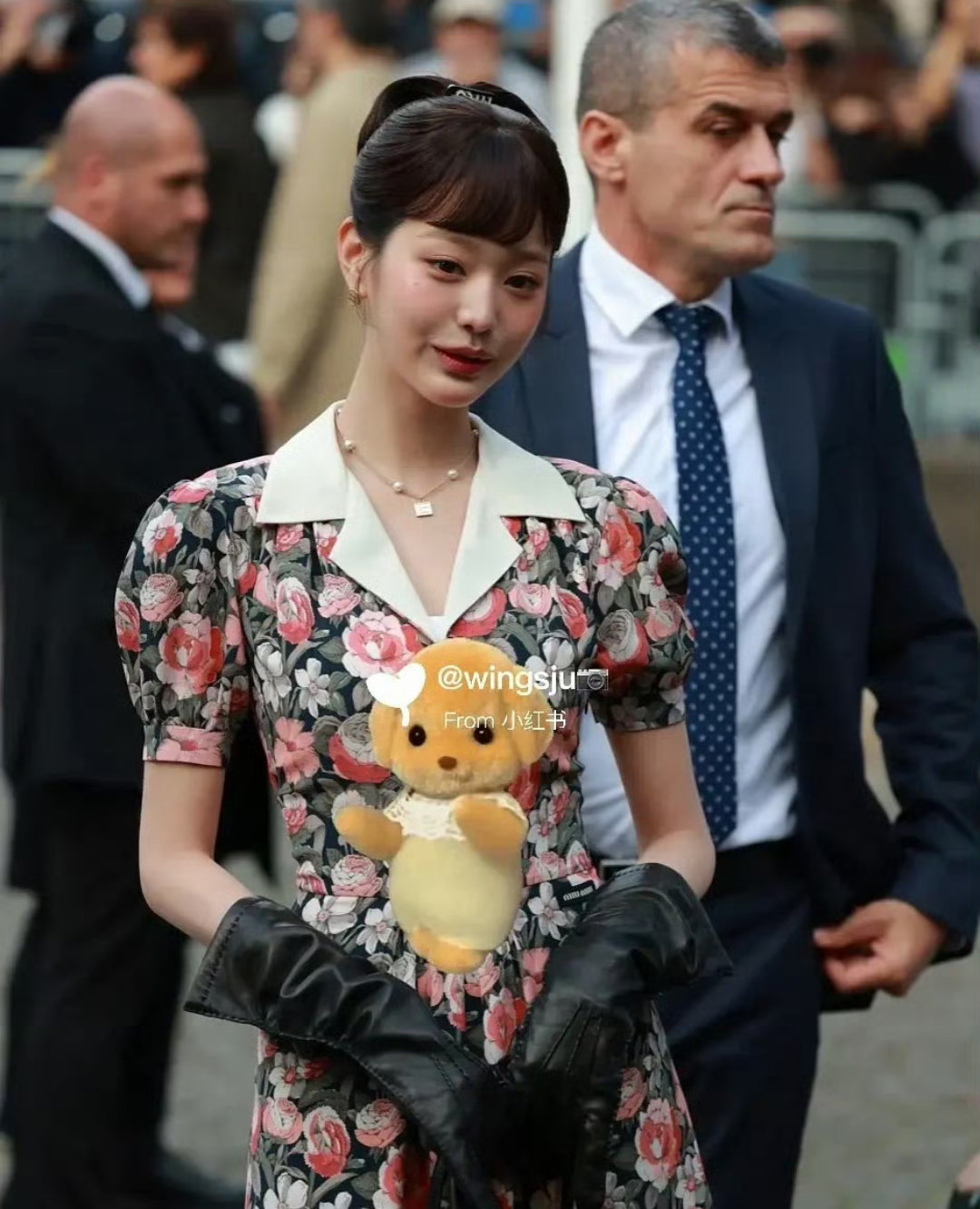 刘存漂亮的很客观，张元英永远歪着头媚俗笑真看腻了 ​​​