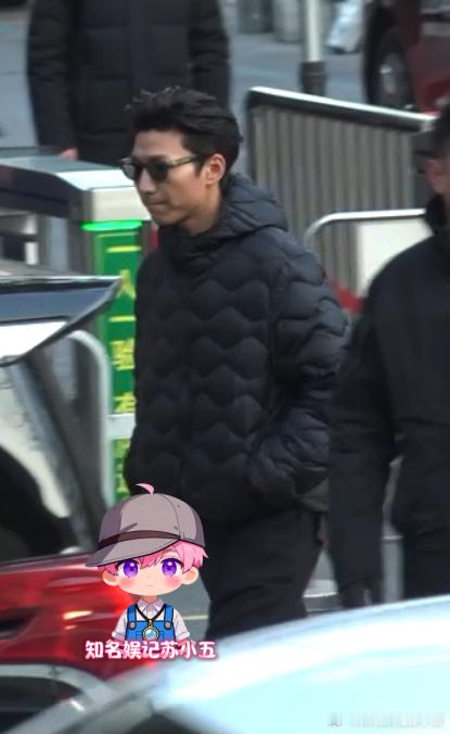 阿如那现身央视春晚第四次联排 阿如那现身央视春晚第四次联排。 