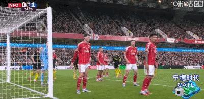 又被裁判黑了……莫须有的角球，霉！诺丁汉森林vs曼联英超联赛 ​​​