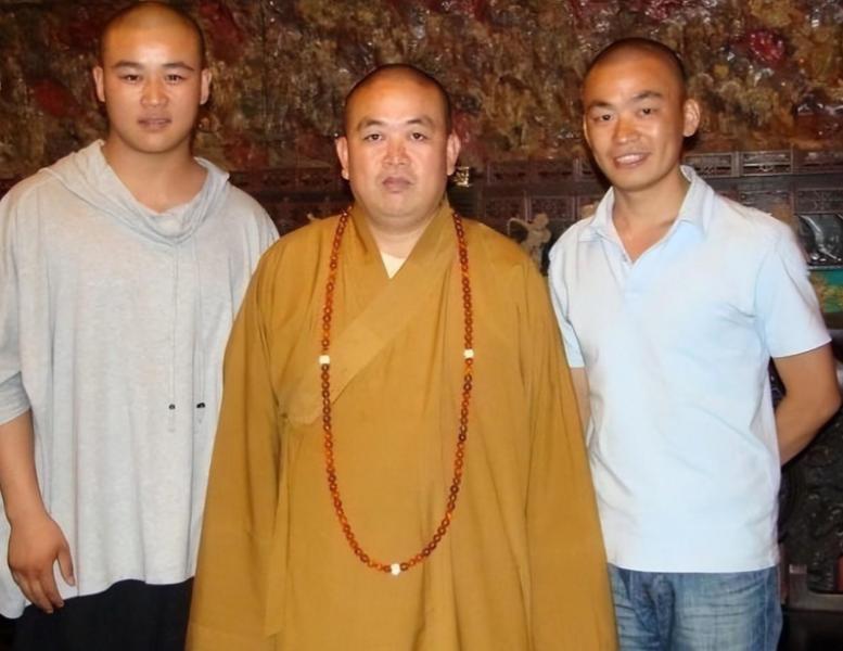 王宝强也没想到，
释永信毁灭牵出前妻马蓉旧事，
自己差点“垫背”！

释永信的事