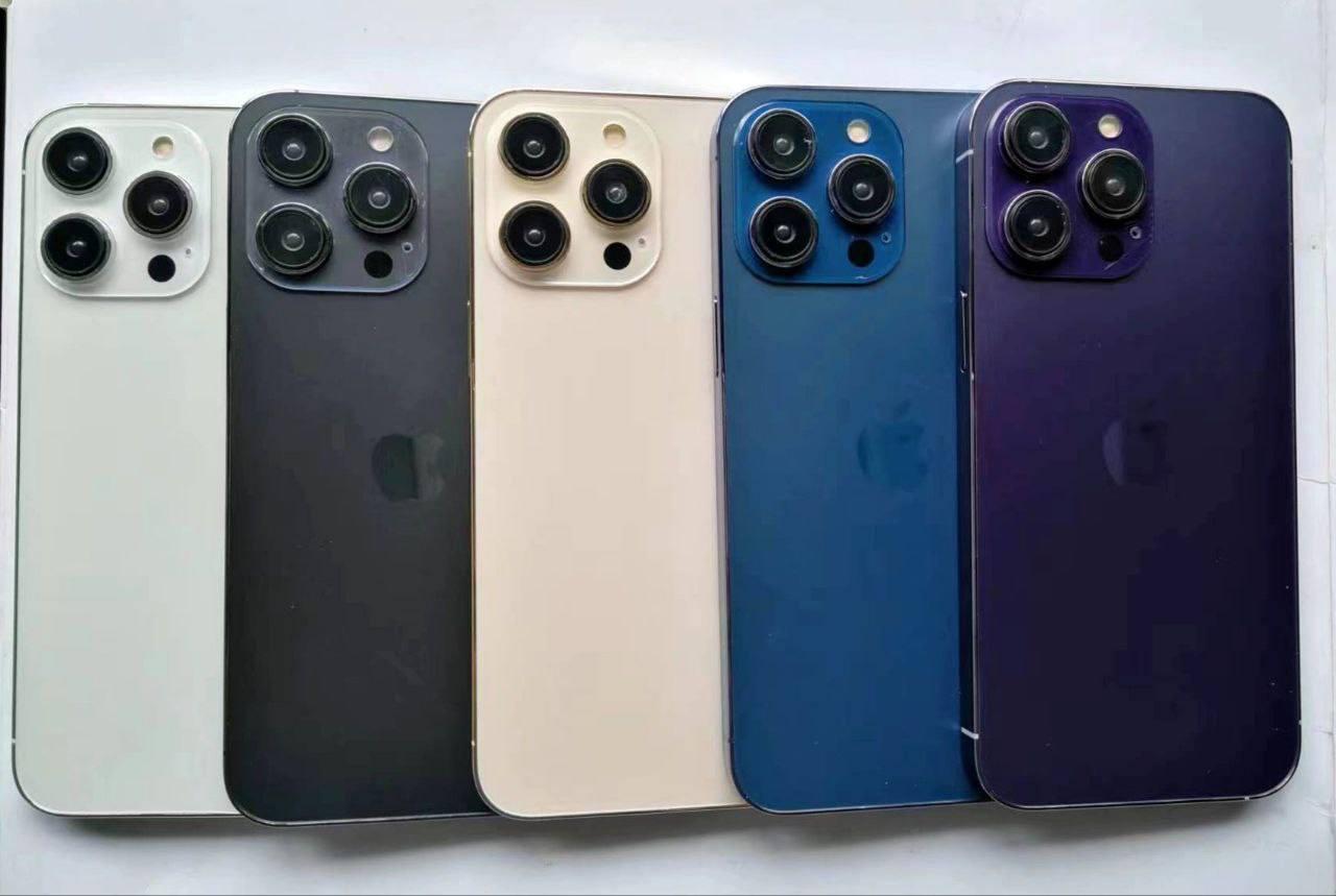 #iPhone 14 Pro紫色机模曝光# 感觉要比此前的渲染图更好看一些。预计