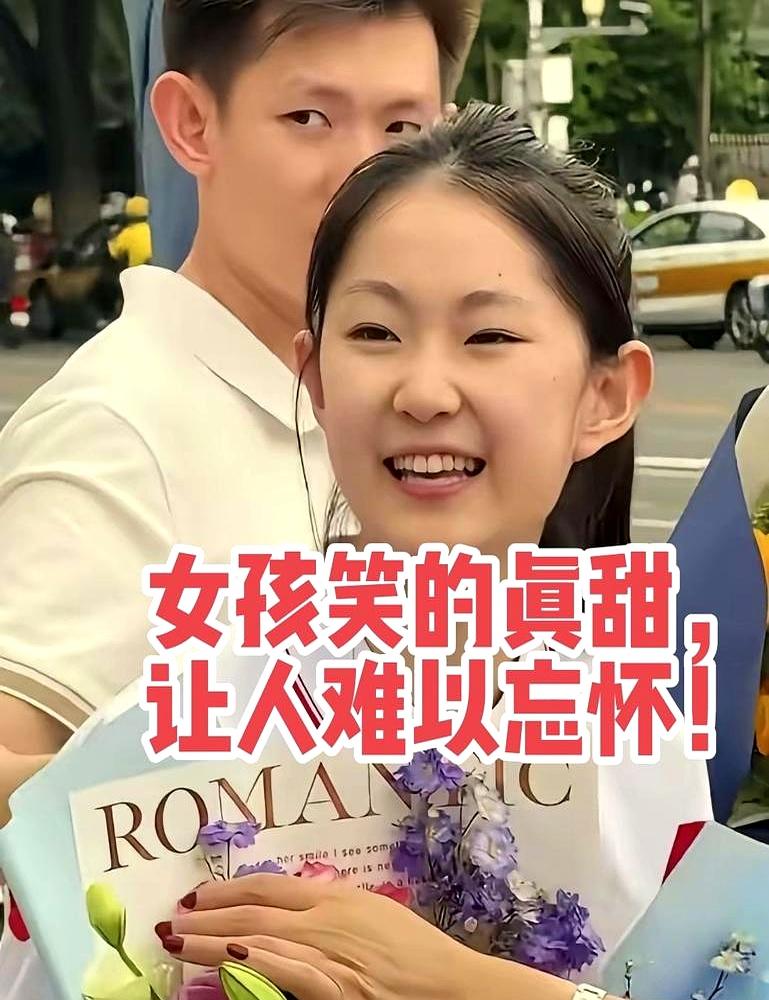 一早刷屏，人大附中那位女生被吹到云端。
有人拿她和奶茶妹妹并排放，乍看人设很顺眼