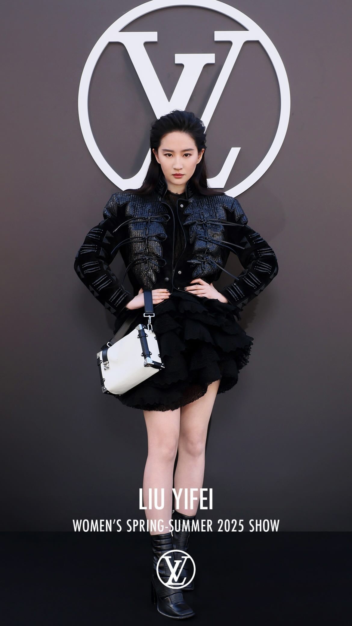 #巴黎时装周# Louis Vuitton 2025春夏大秀官方图刘亦菲、钟楚曦