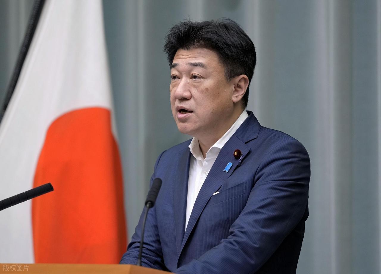 9月8日，日本内阁官房长官木原稔亲自站出来，对着媒体公开反对中方措施。不是企业在