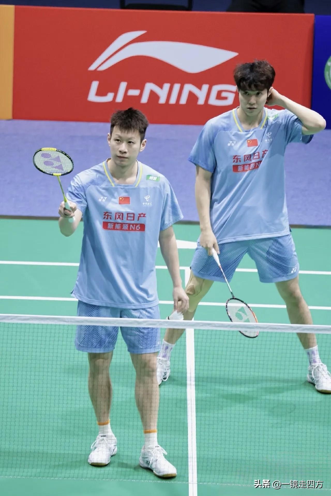 刚刚结束的一场瑞昌羽毛球大师赛男双半决赛，名将何济霆/任翔宇继上一轮韩国组合后，
