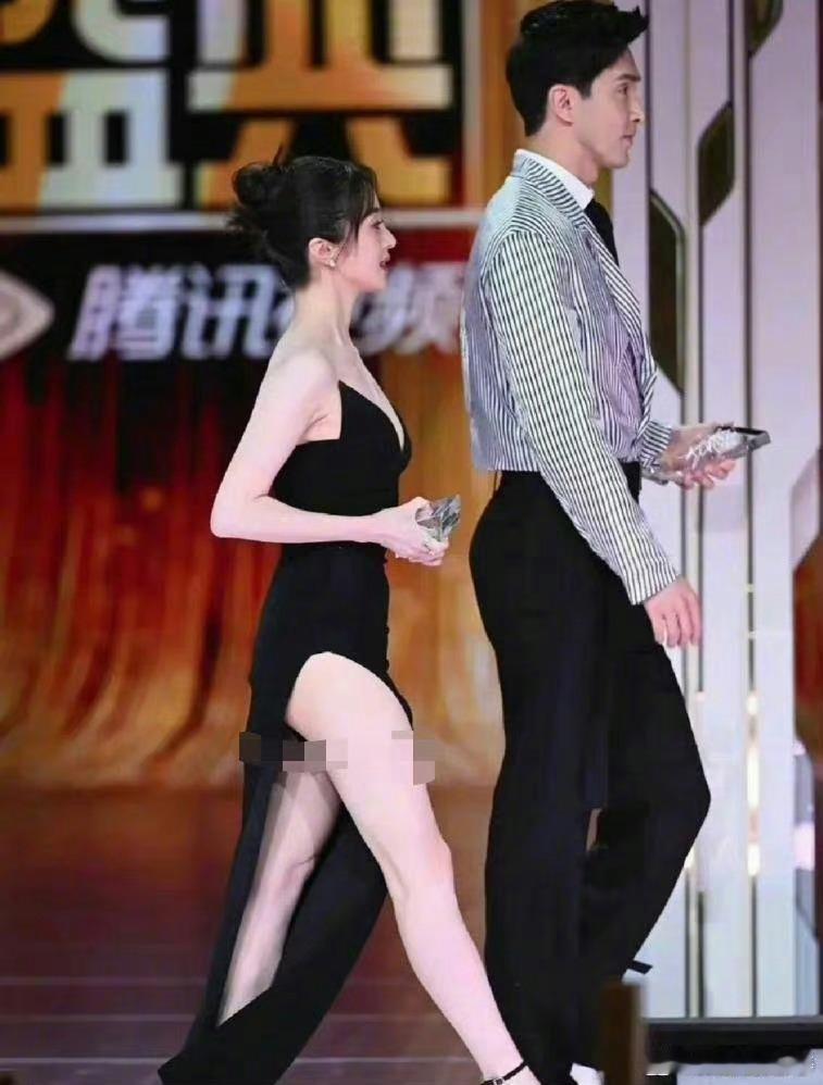 胡冰卿就差把想红写在脸上了[笑cry] ​​​