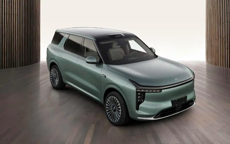 懂车之道讯近日，懂车之道快讯，从工信部获得一组上汽智己LS8车型申报图曝光。