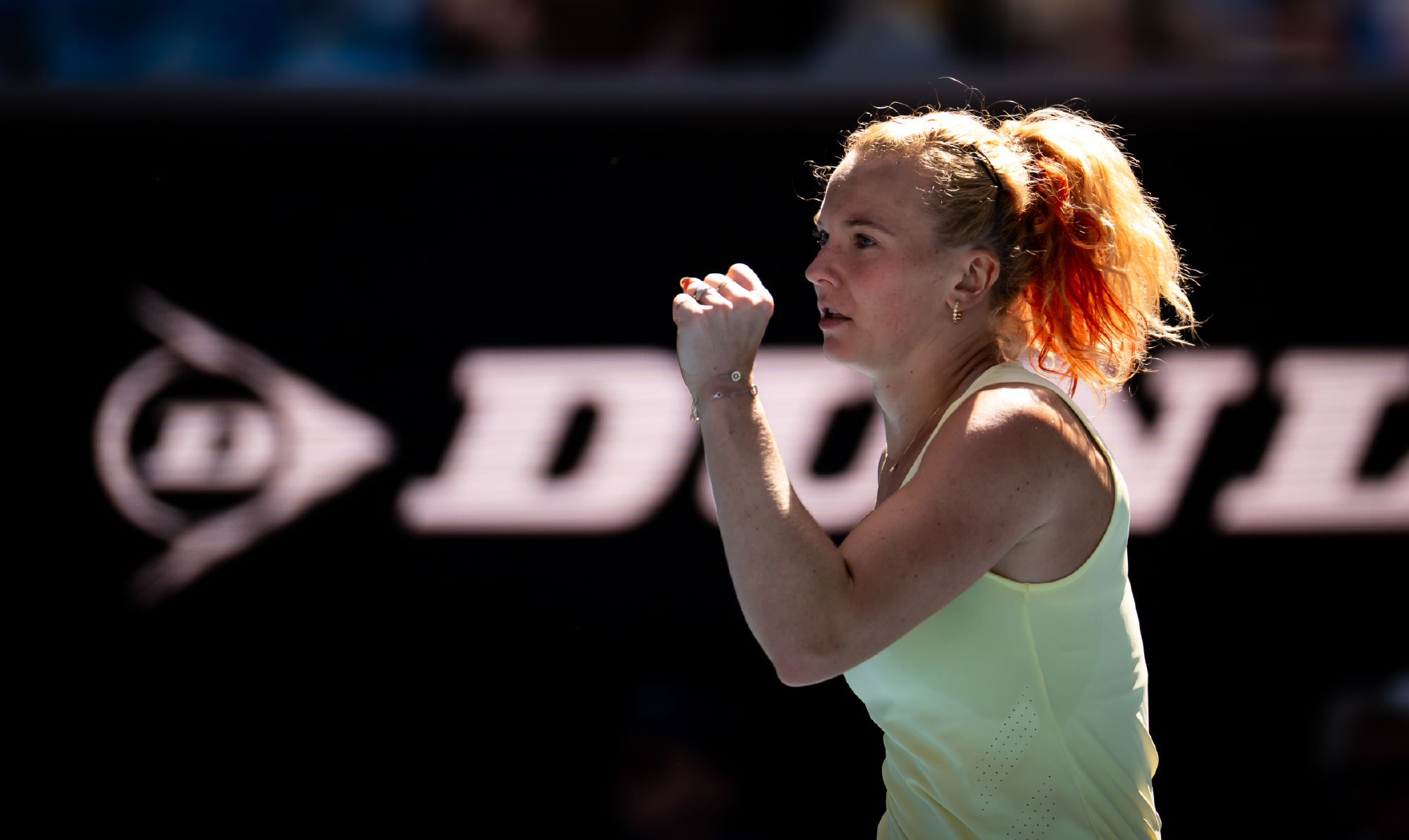 WTA1000印第安维尔斯站首轮，西尼亚科娃在次盘2-4后只让对手拿到1局，以1