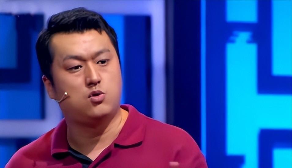 或许，从一开始李宏烨就为了出名，从而怒怼郭德纲大放厥词…
一个厨师，不看菜谱研究