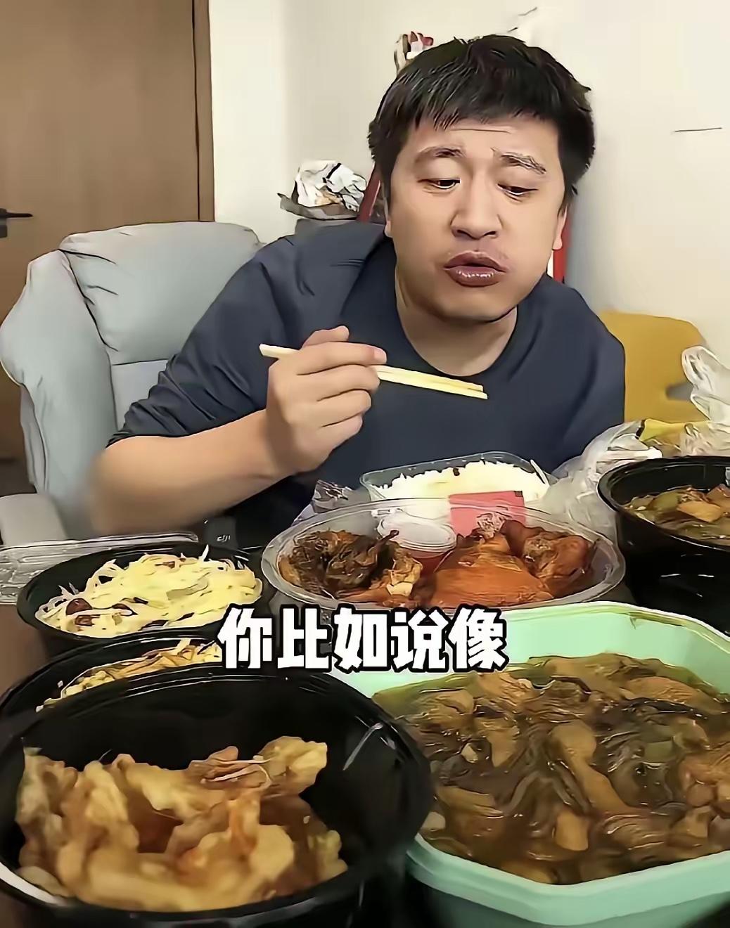 最敬佩他的敬业，发现张雪峰老师真的没空聊天浪费时间，他的生活除了吃饭就是工作，吃