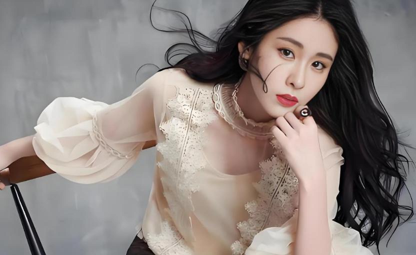 张碧晨信誓旦旦称自己是《年轮》这首歌的“唯一原唱”，下一秒就被汪苏泷直接收回歌曲