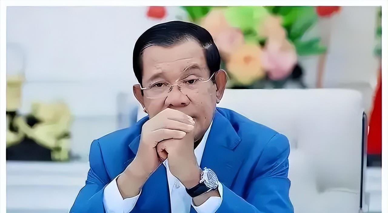 泰国的火炮轰得这么狠，是因为他们嗅到了最危险的信号：大国的雷达关机了。以前打狗还