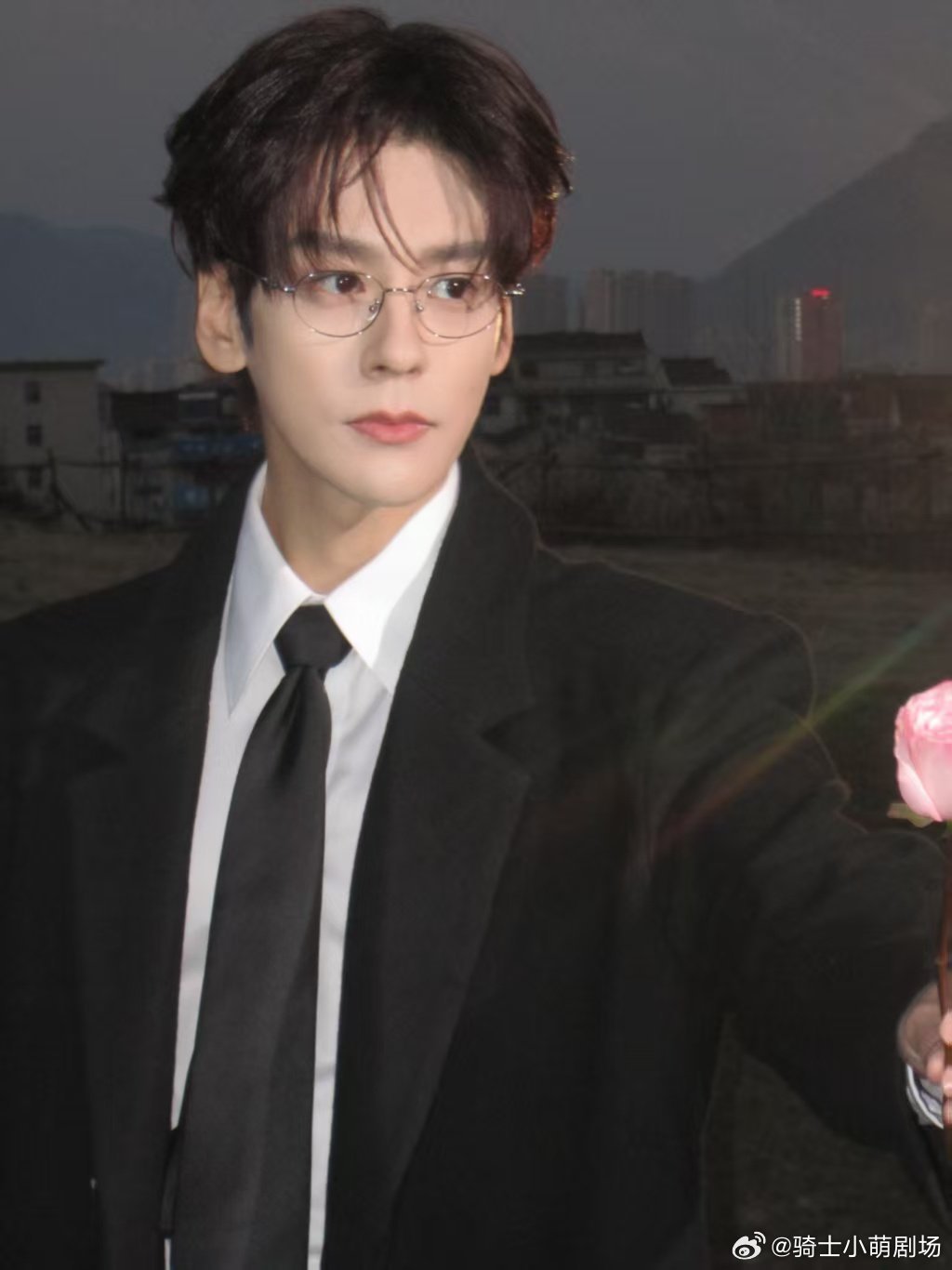 魏哲鸣上一世满盘皆输这一世夺回一切刘畅失去的许淮颂要全部拿回来魏哲鸣前世执念满盘