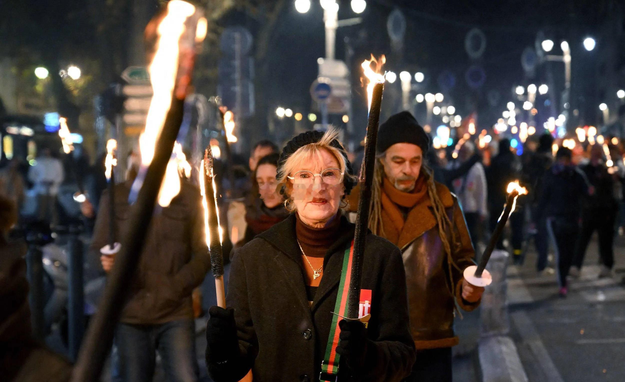 现在欧洲的日子过得如何？我上次看了一个采访，是法国高中老师罢工，原本抱着“这帮懒