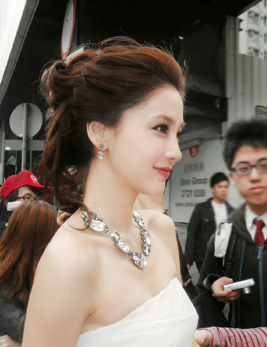 #angelababy# [月亮] #杨颖# 【0228晚安电台】 ​“我们不能