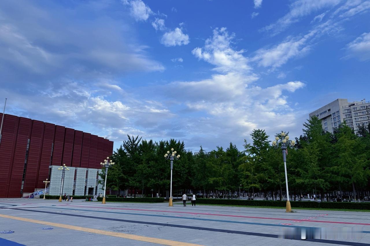 恒兴股份周一上市，首日股价能翻倍吗

恒兴股份将于2026年8月17日（周一）在
