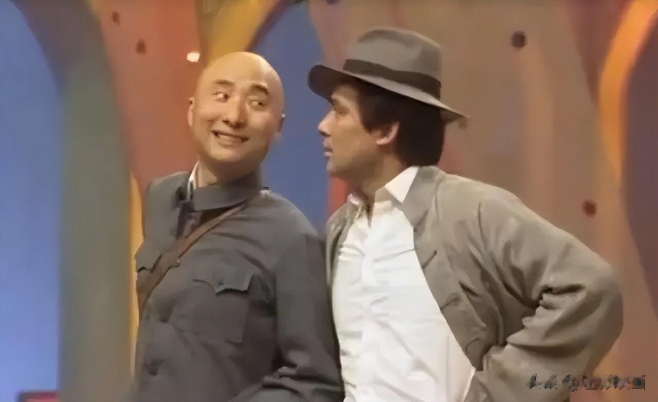 陈佩斯经典悬疑片，真实案件题材大胆，43年前险些禁映的老电影
《法庭内外》是一部