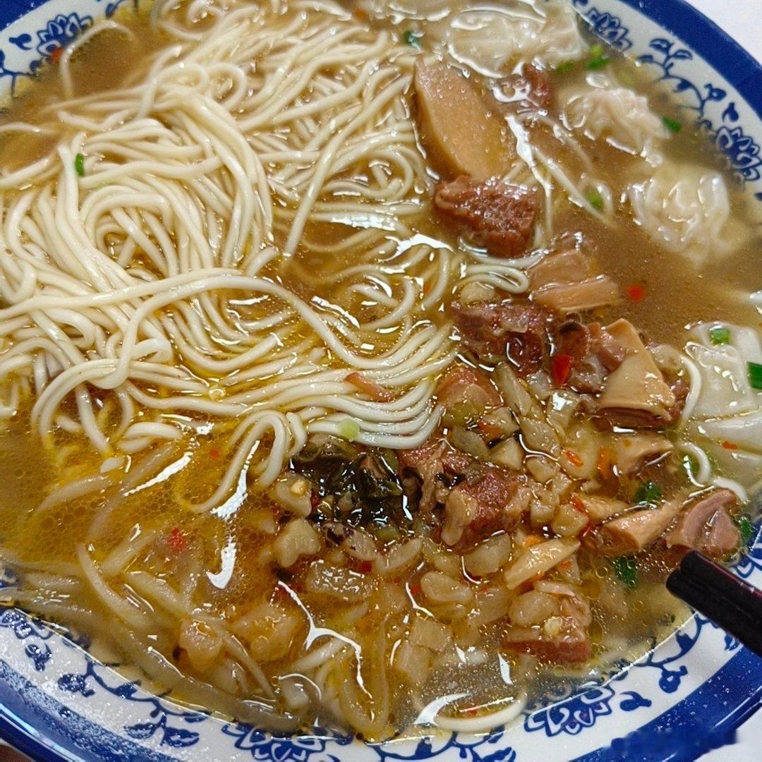 今天早餐啦啦啦，美味云吞 