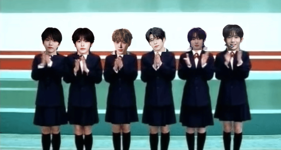 开nation的话我们每个WISH每个舞台都可以参与呀，在台上这样 