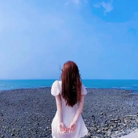 行善从不是刻意的表演，而是刻在骨子里的本心。不必求众人看见，也不用盼福报回馈，只