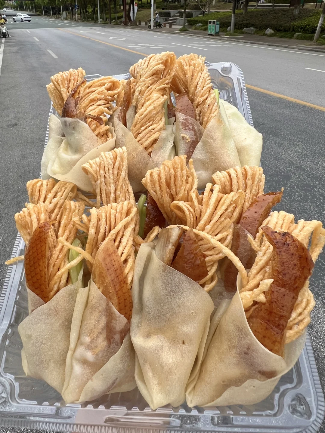 唯一的遗憾：不能从张家界邮寄。。。