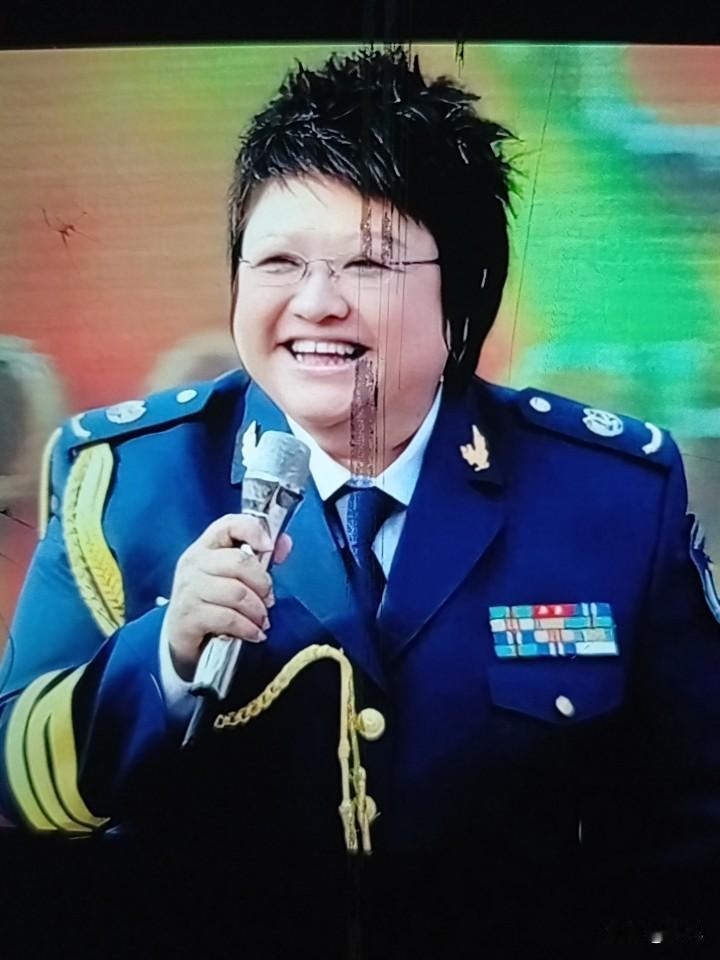 韩红，是华语乐坛的传奇人物。她1971年9月26日出生于西藏昌都，是地地道道的藏
